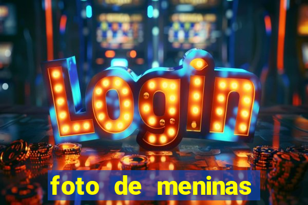 foto de meninas cacheadas fake